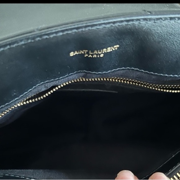 SAINT LAURENT LOULOU MATELASSE MEDIUM  QUILTED LEATHER SHOULDER BAG - Picture 8 of 16